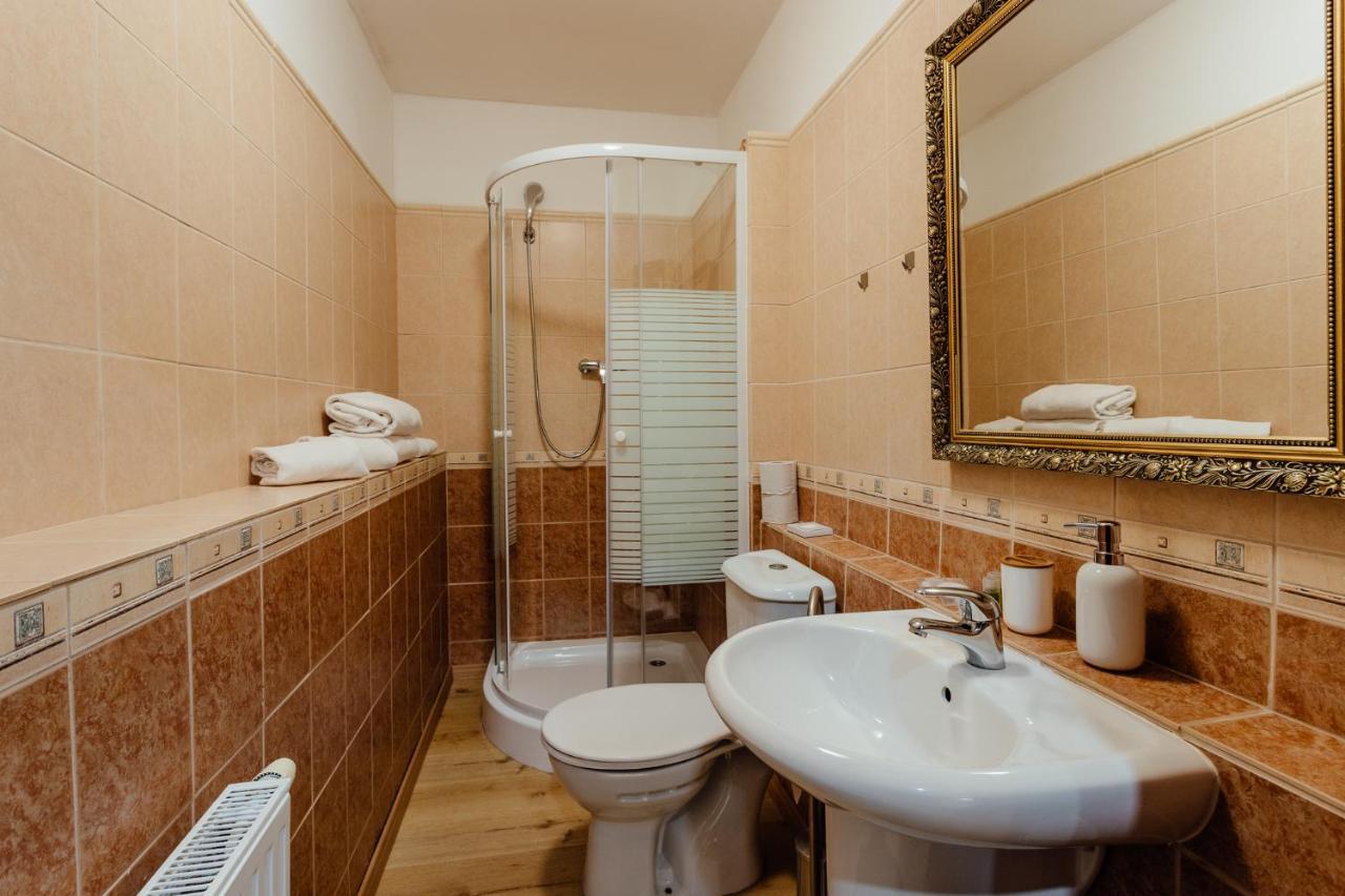 Penzion Cosmopolitan Ii. Банска-Штьявница Экстерьер фото